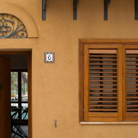 La Casa Al Castello كاستيلاّماري ديل غو